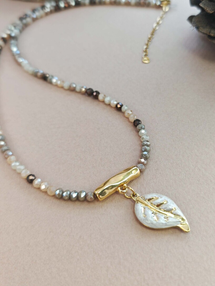 Leaf necklace 