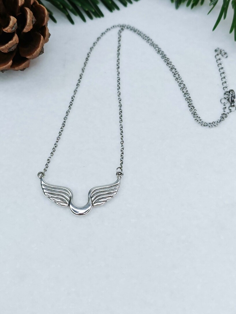Wings necklace