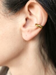 Simplicity gold ear cuff