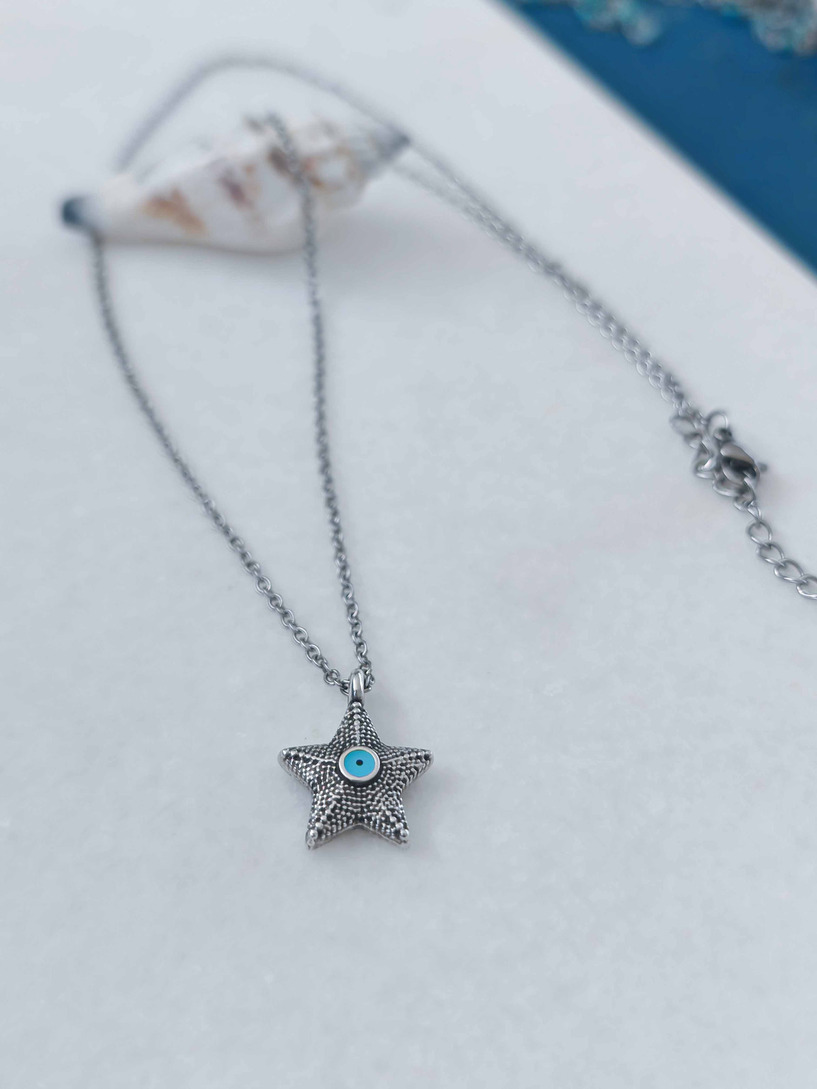 Naia necklace