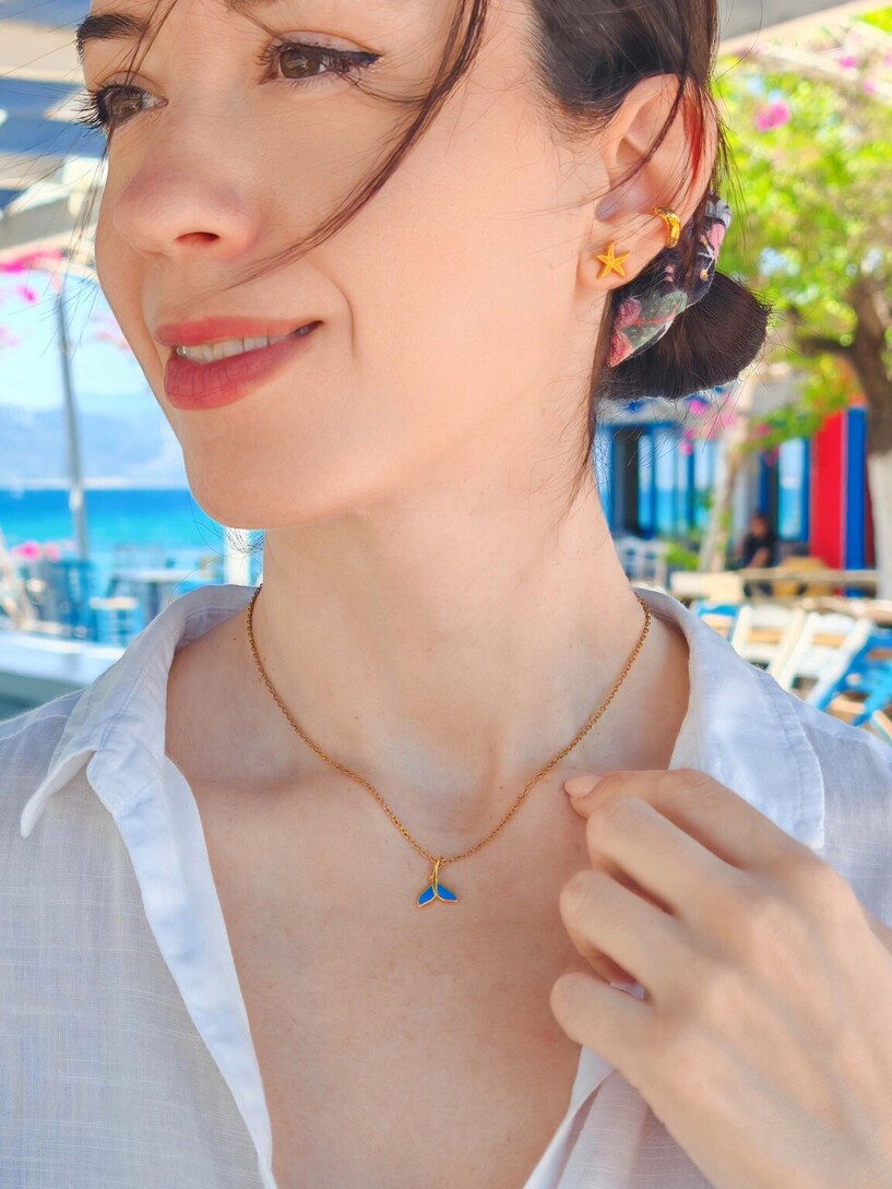 Blue mermaid necklace 
