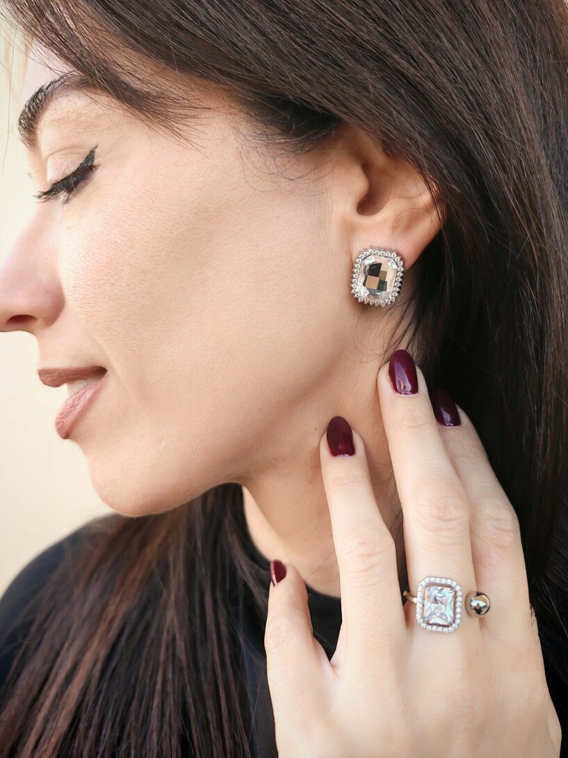 Night earrings