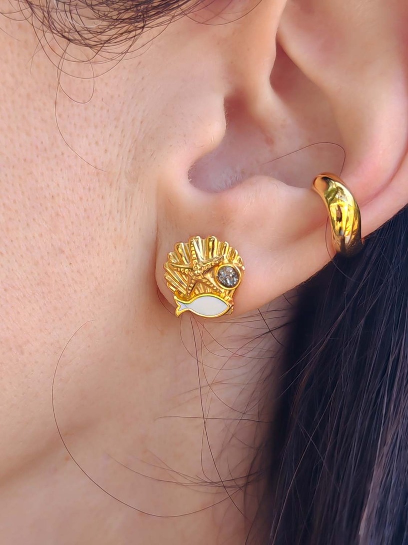 Simplicity gold ear cuff