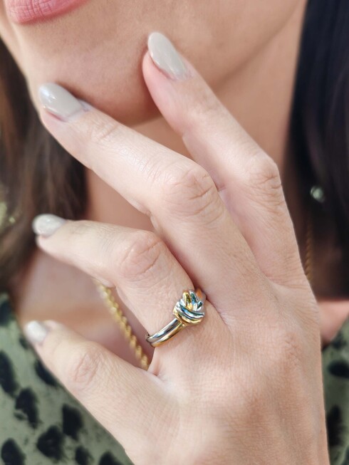 Knot ring 
