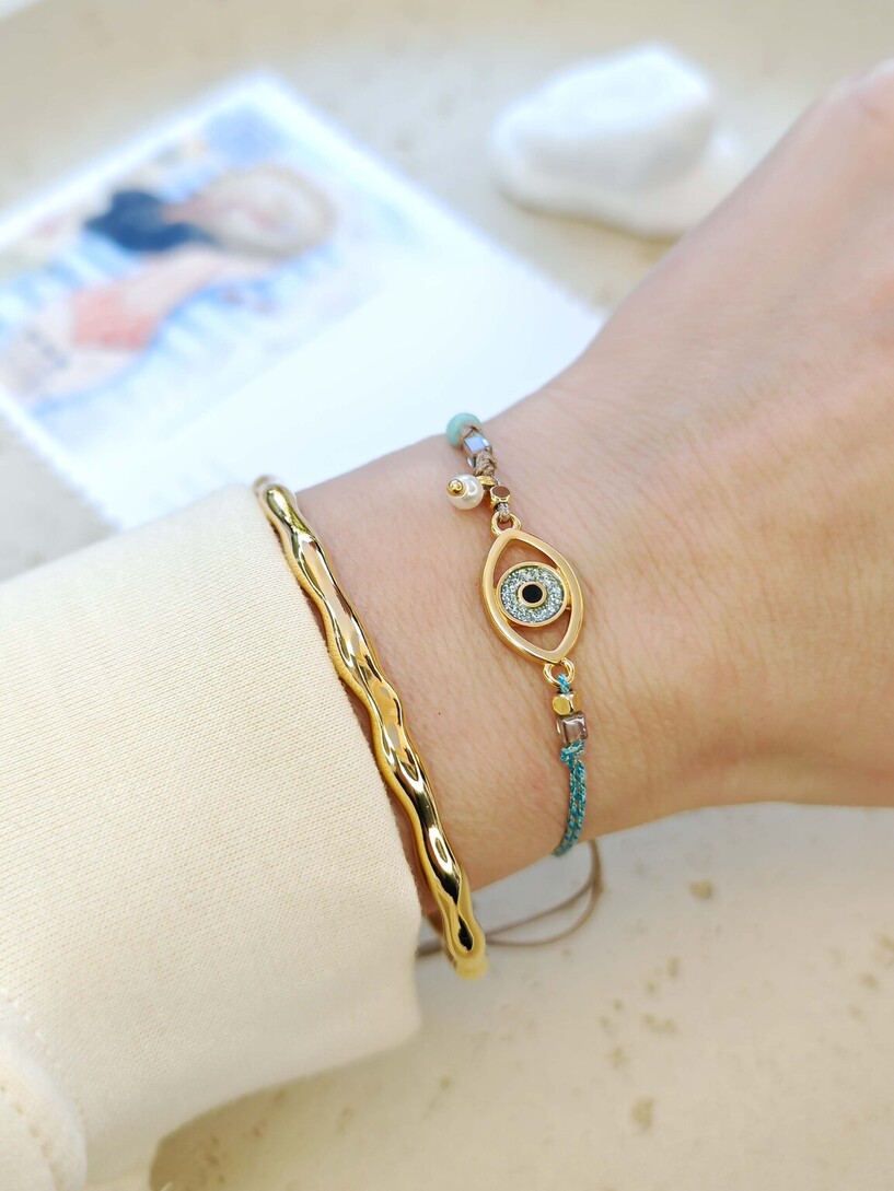 Protector bracelet