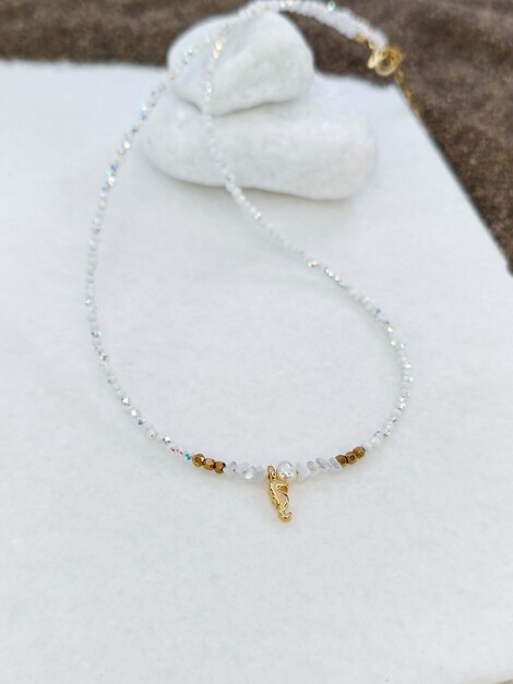 White dream necklace