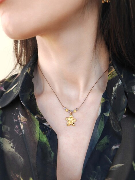 Flor necklace 