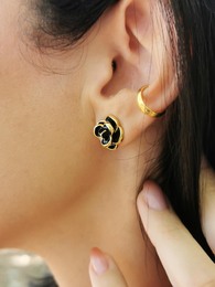 Simplicity gold ear cuff
