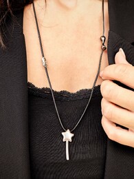 Magic wand necklace