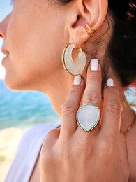 Aqua stainless steel ring