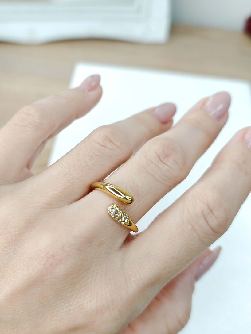 Touch gold stainless steel ring
