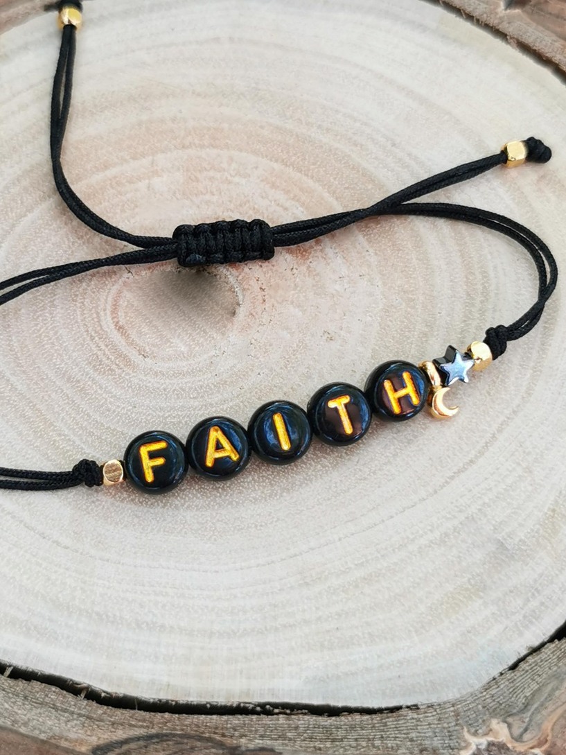Personalised name/word bracelet